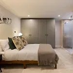 The Bayswater Retreat - Adorable 3Bdr Flat With Balcony