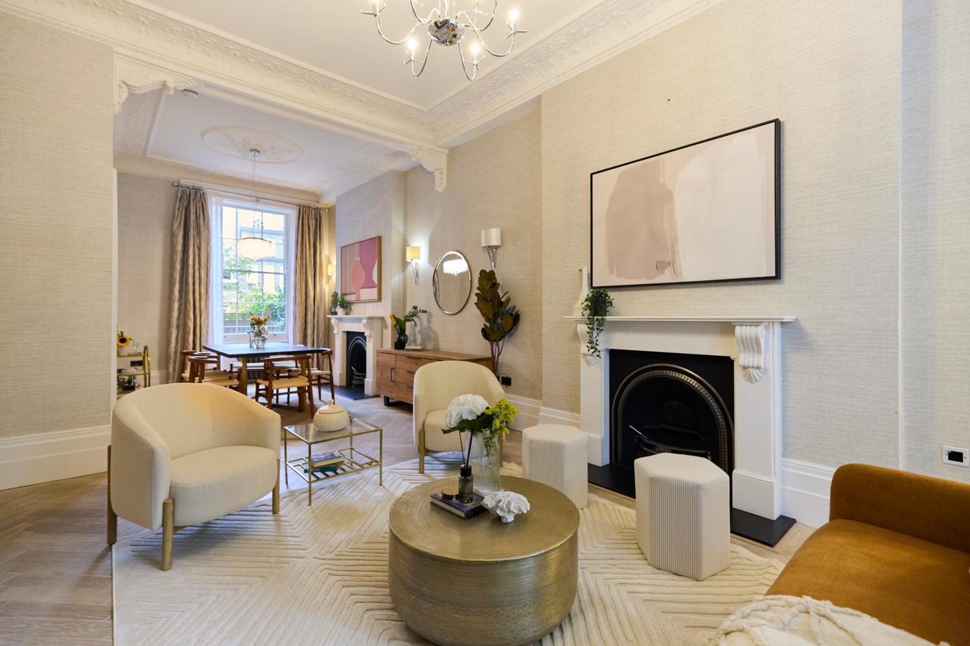 The Bayswater Retreat - Adorable 3bdr Flat With Balcony