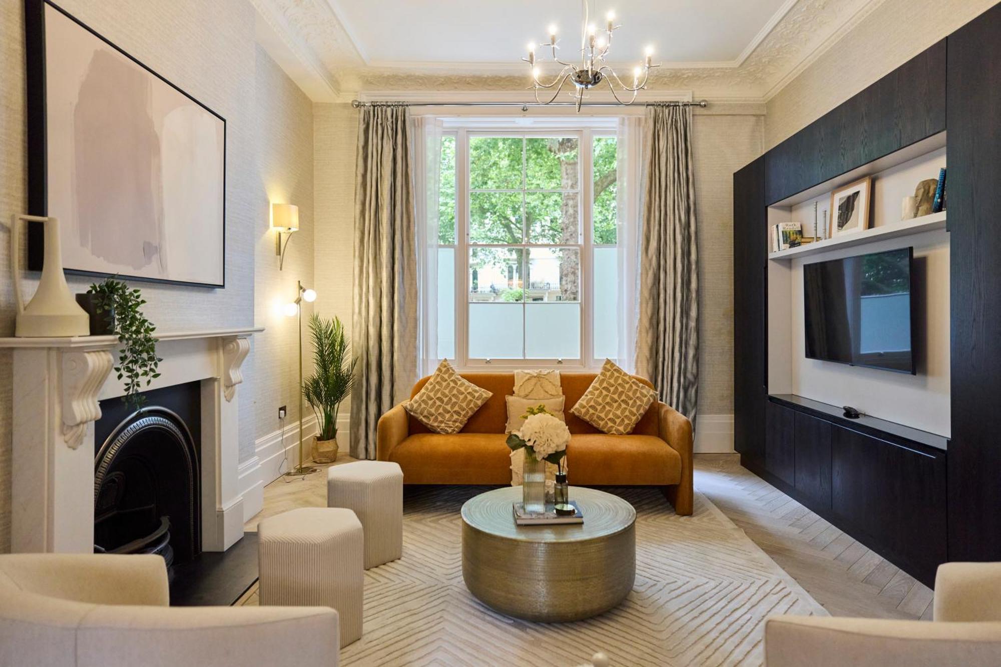 The Bayswater Retreat - Adorable 3bdr Flat With Balcony *